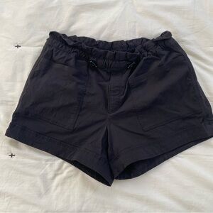 Athleta Trekkie Paper Bag Black Drawcord Outdoor Hiking Pull On Shorts Size 2